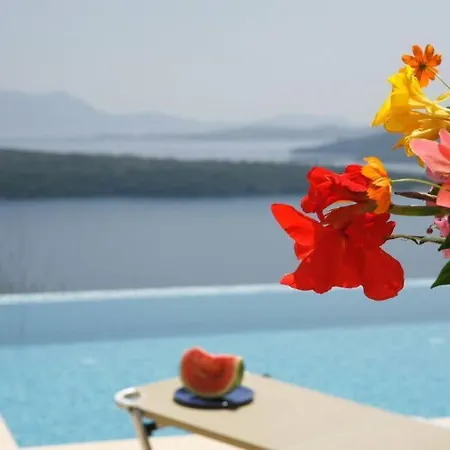 Della Luna W/t Pool Villa Nydri (Lefkada)
